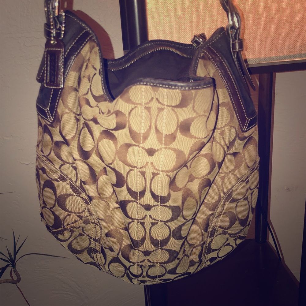 coach bags | Women’s coach hobo signature handbag